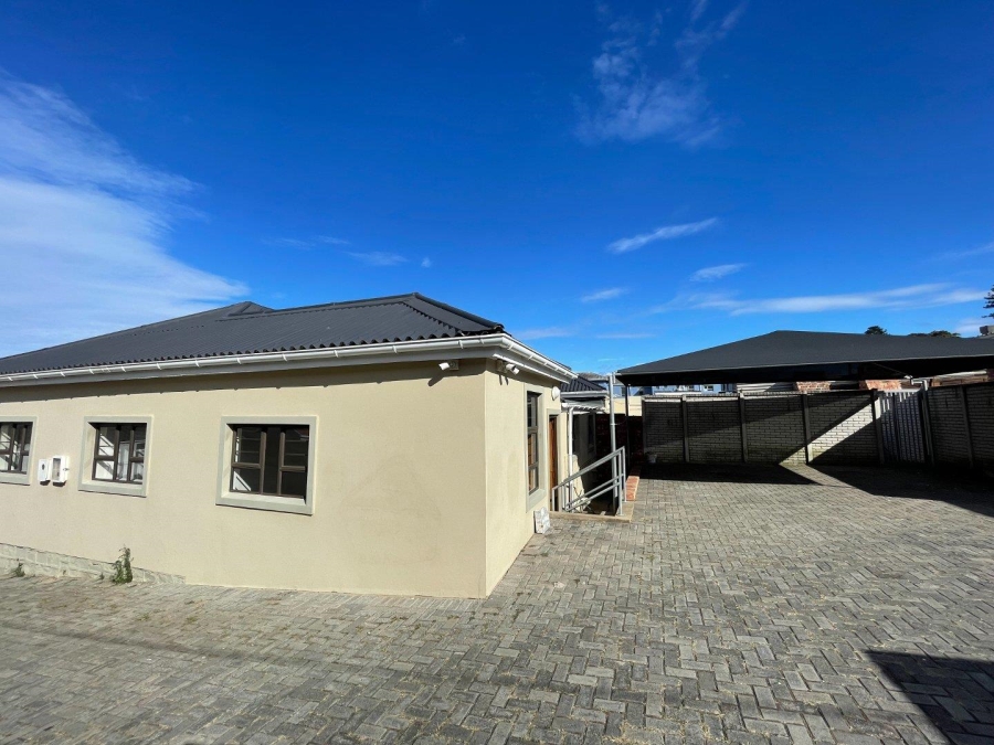 To Let 2 Bedroom Property for Rent in West Bank Eastern Cape